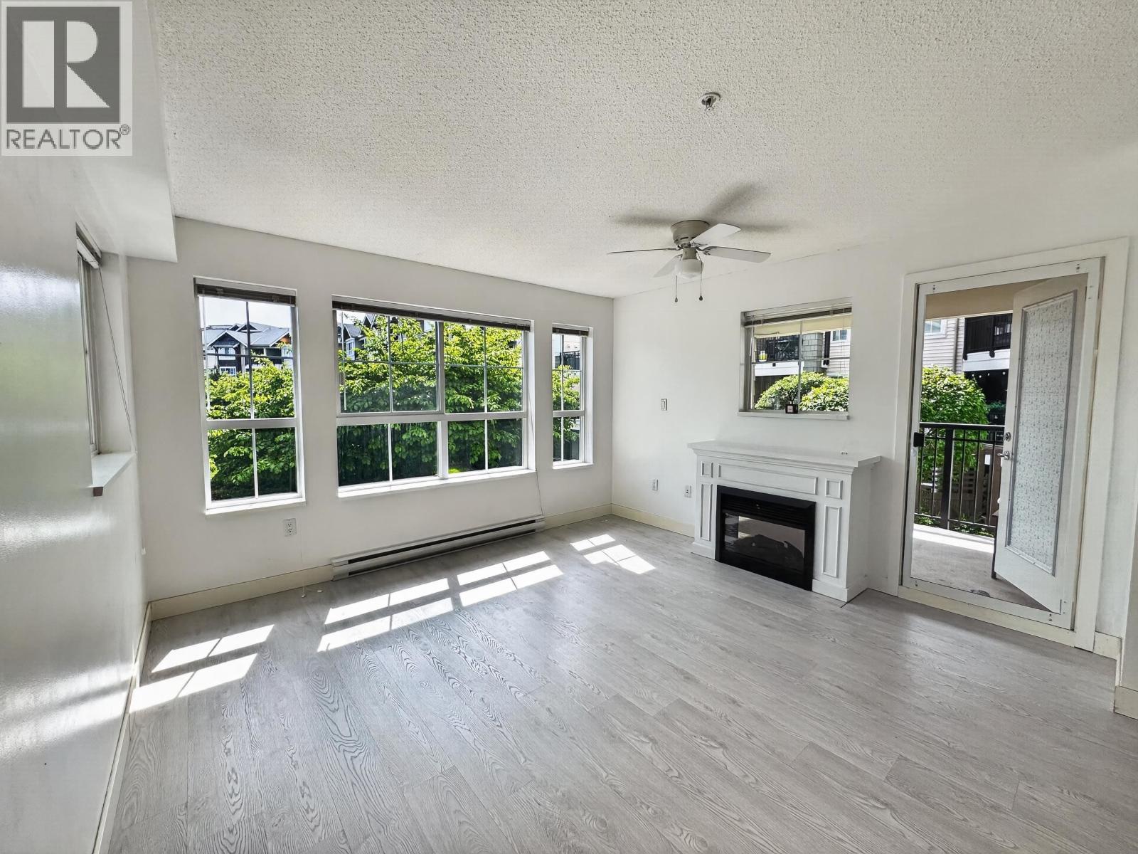 207 19673 MEADOW GARDENS WAY, Pitt Meadows