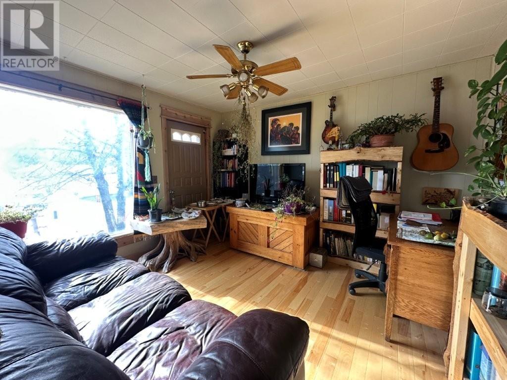 86 Front ST, Nipigon, Ontario, P0T2J0 — Photo 4