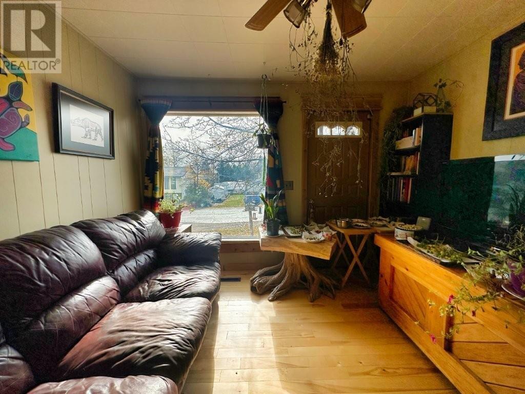 86 Front ST, Nipigon, Ontario, P0T2J0 — Photo 5