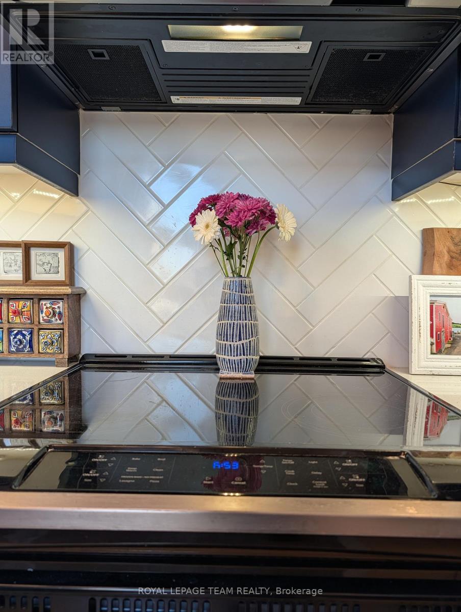 Stylish kitchen backsplash