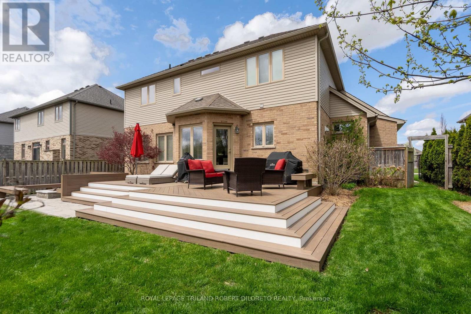 56 FIELDSTONE CRESCENT S - 38
