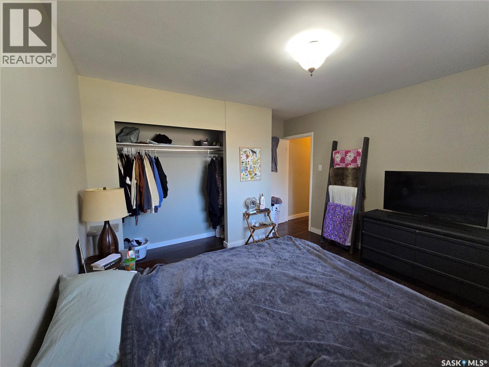 719 3rd STREET E - 20