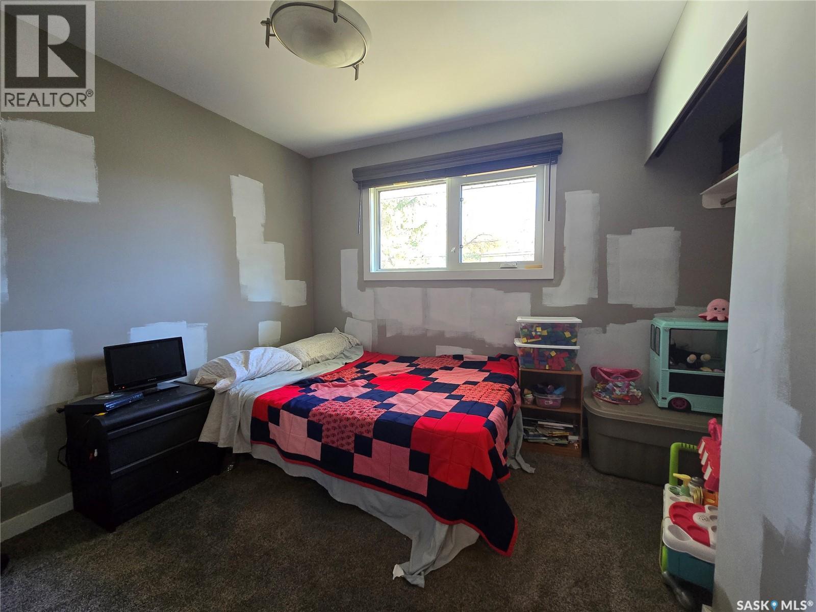 719 3rd STREET E - 22