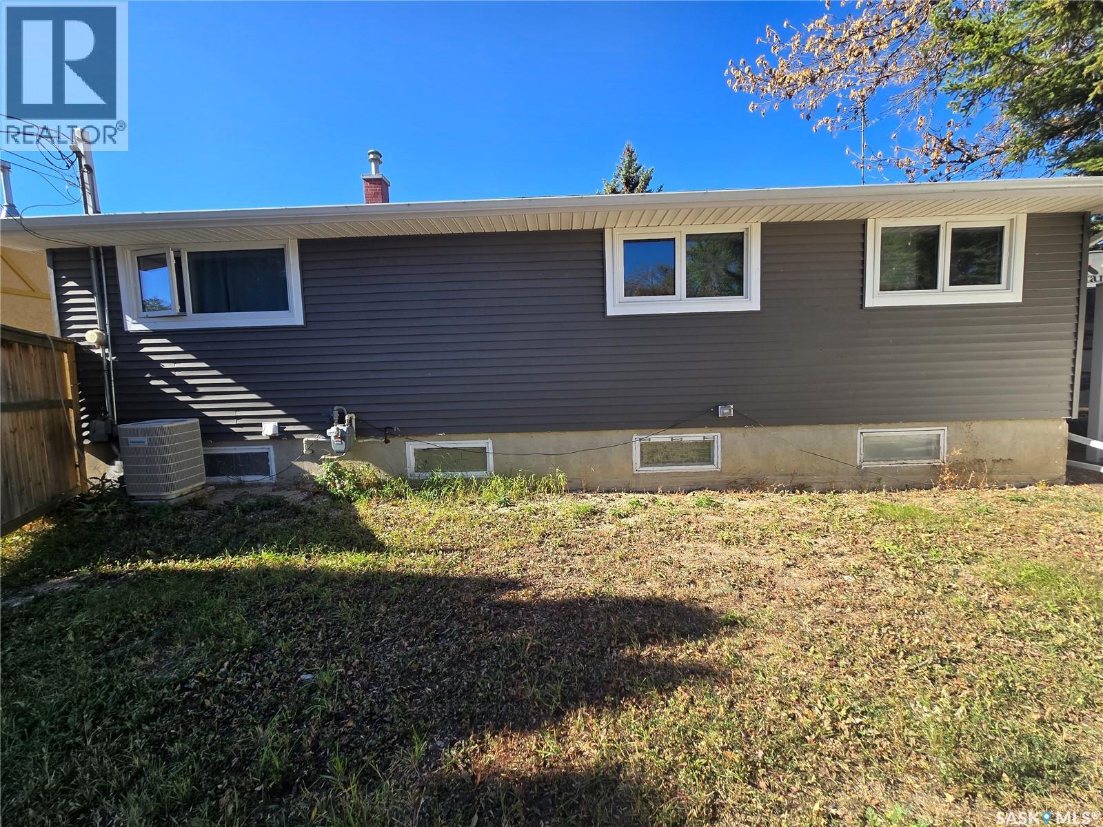 719 3rd STREET E - 7