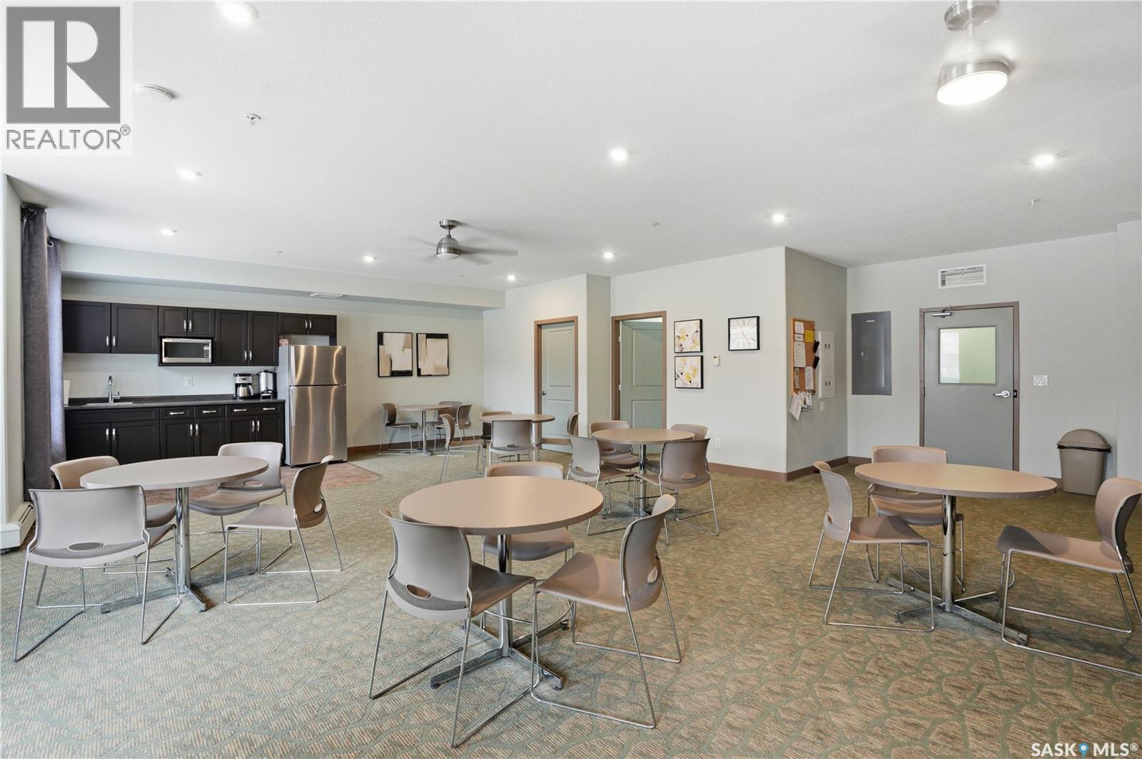 #323 1025 Moss AVENUE - 28