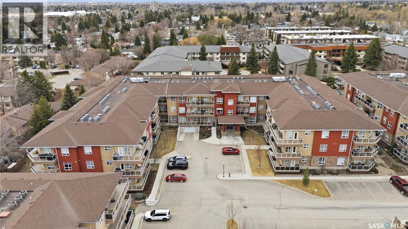 #323 1025 Moss AVENUE - 36