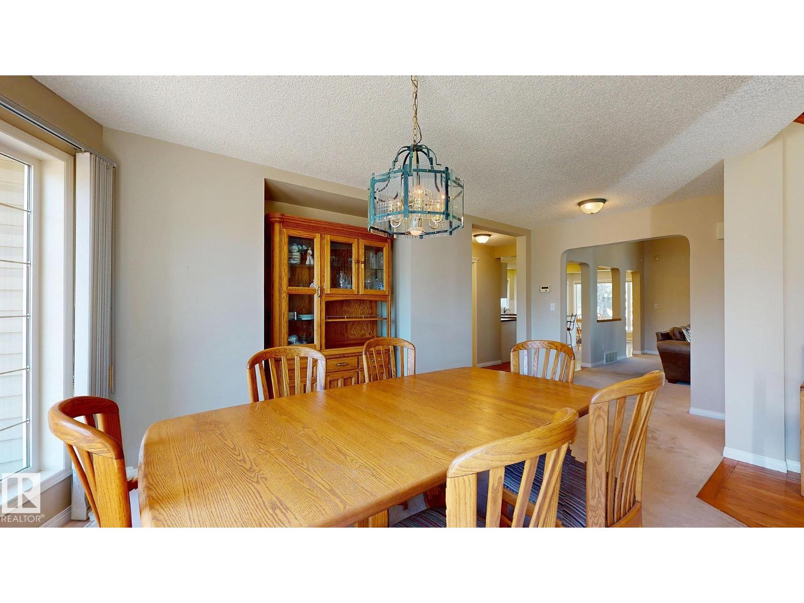 721 BUTTERWORTH DR NW, Edmonton
