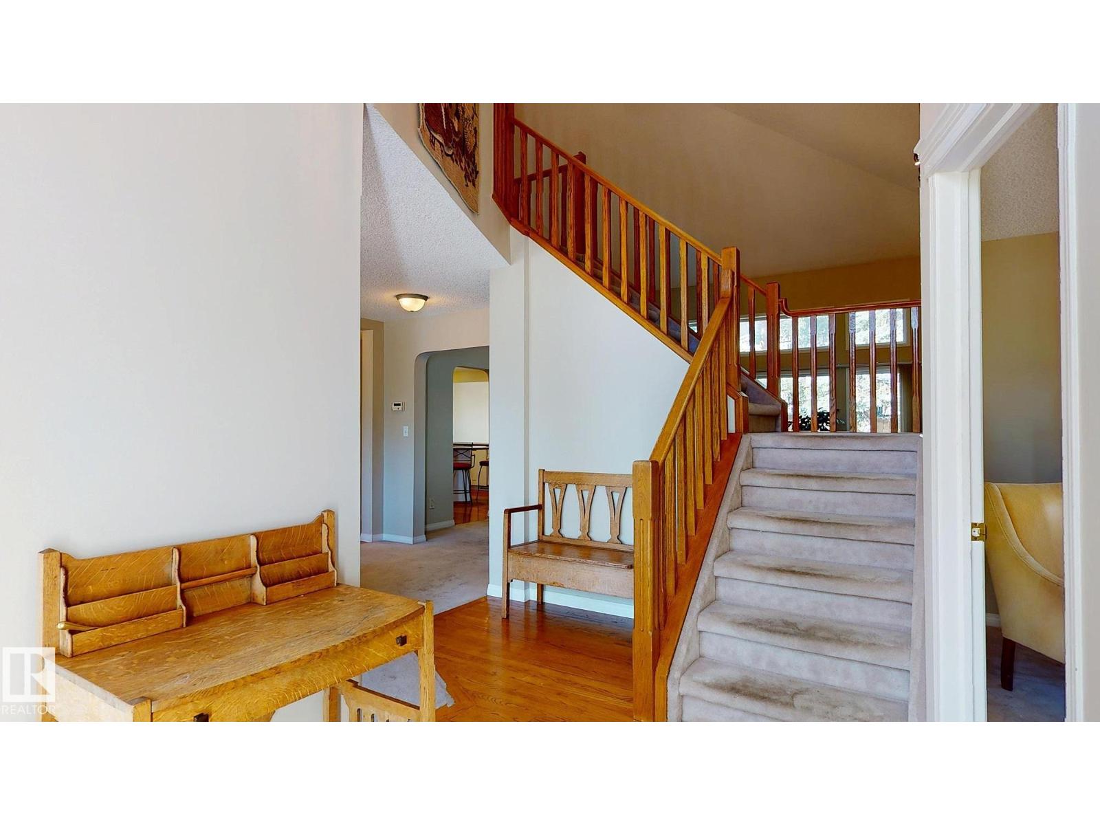 721 BUTTERWORTH DR NW, Edmonton