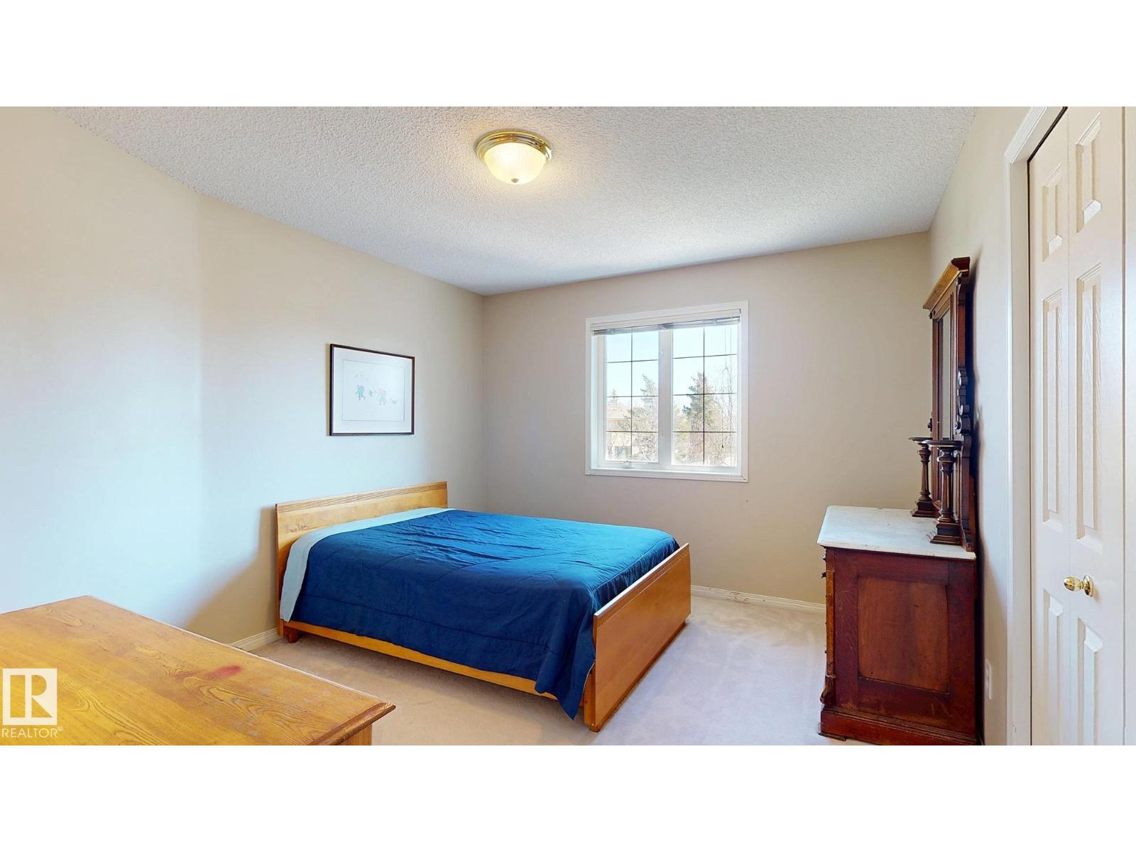721 BUTTERWORTH DR NW, Edmonton