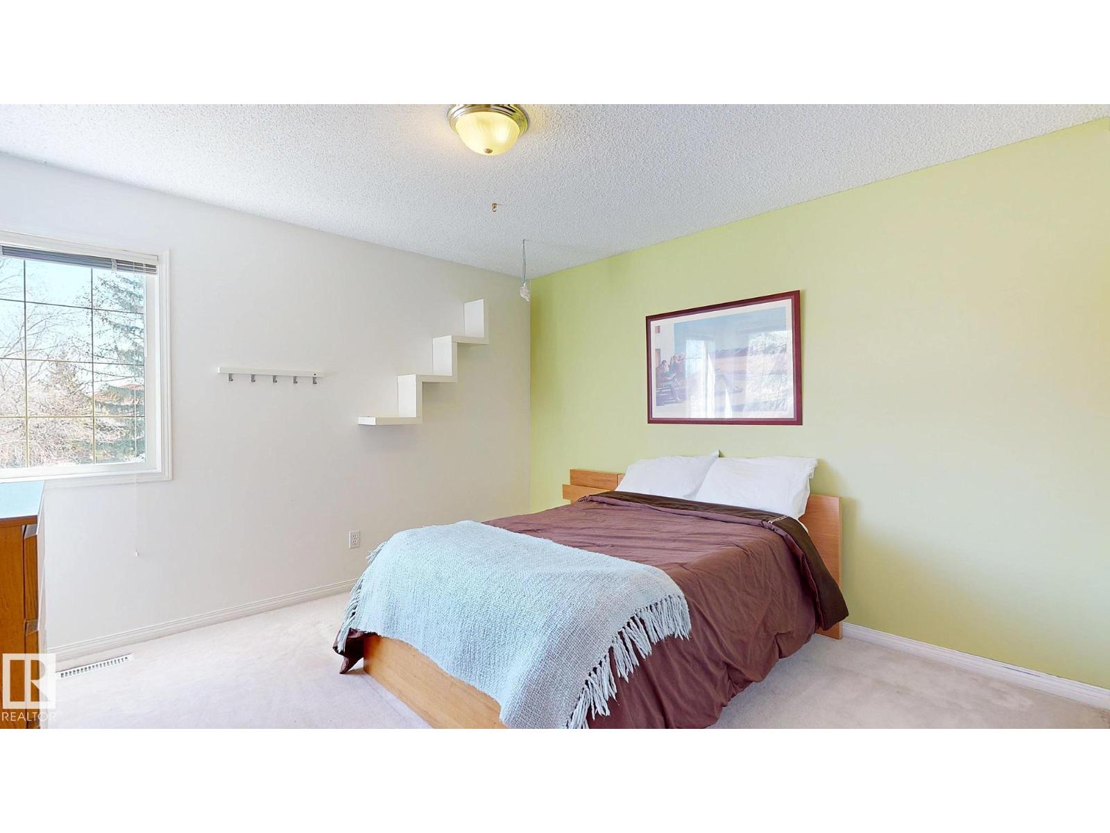 721 BUTTERWORTH DR NW, Edmonton