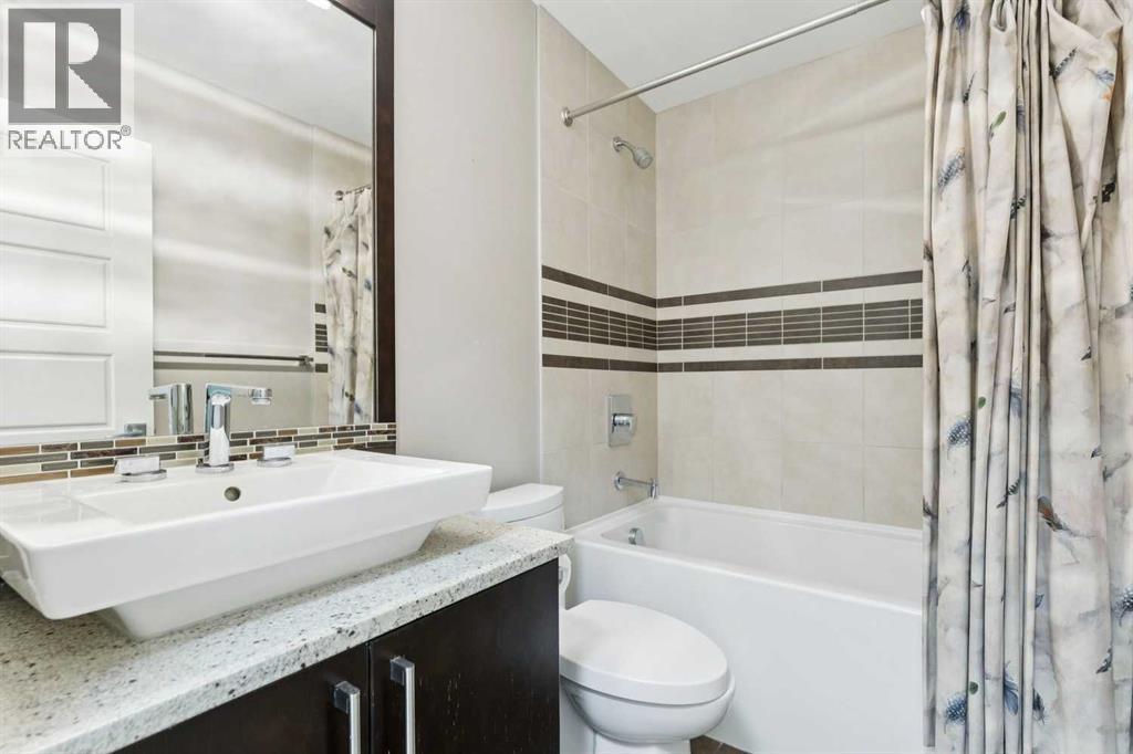 2231 26 Avenue SW - 21