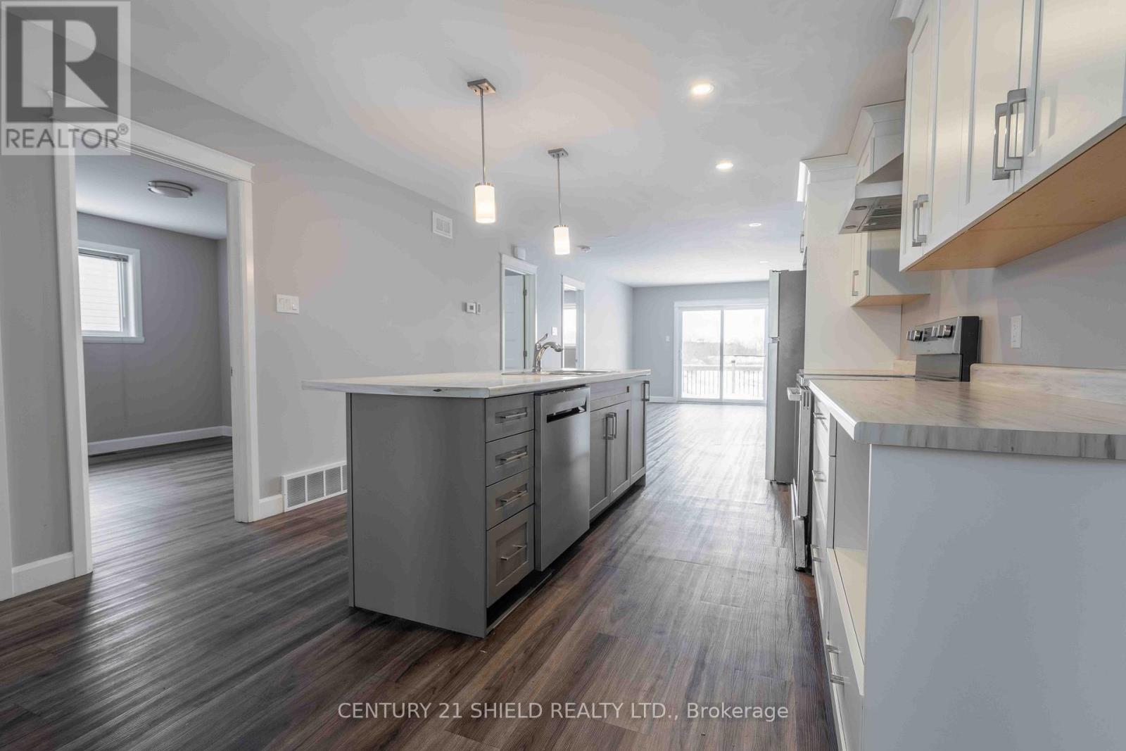 236 EAST RIDGE DRIVE - Image 2