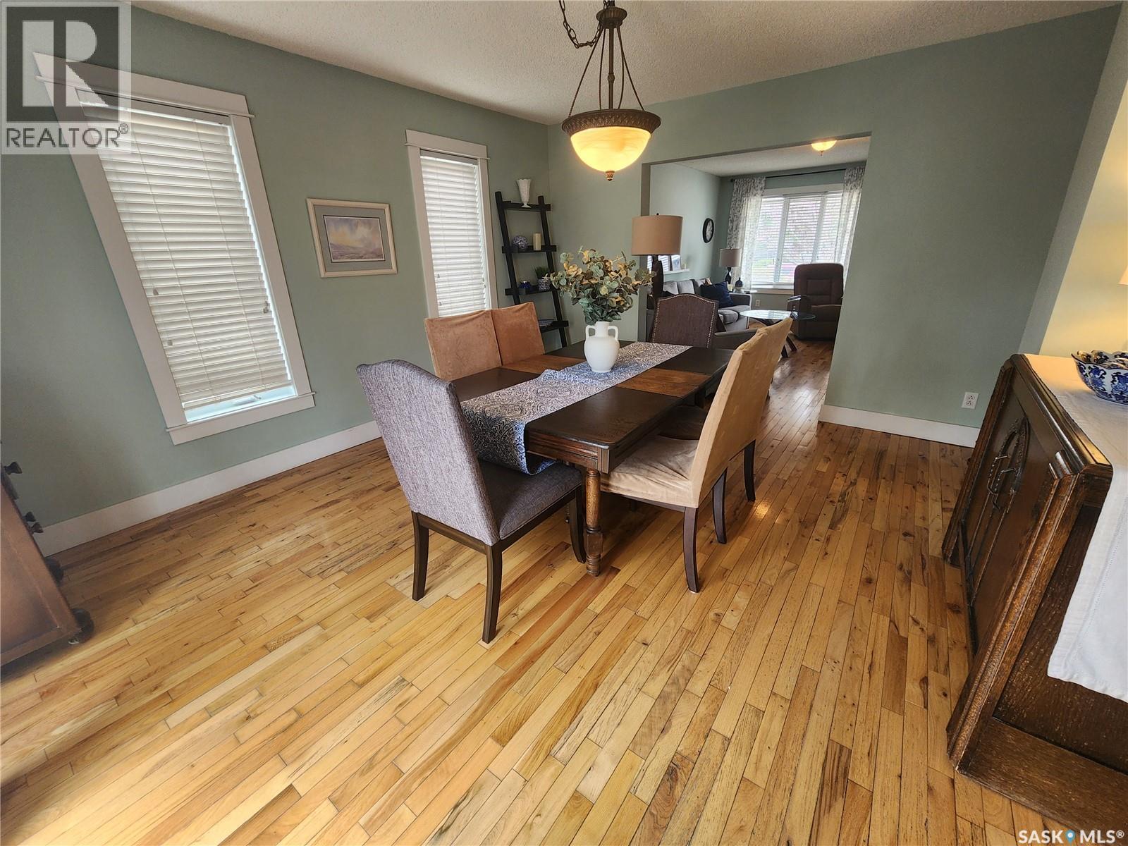 947 Albert STREET — photo 12