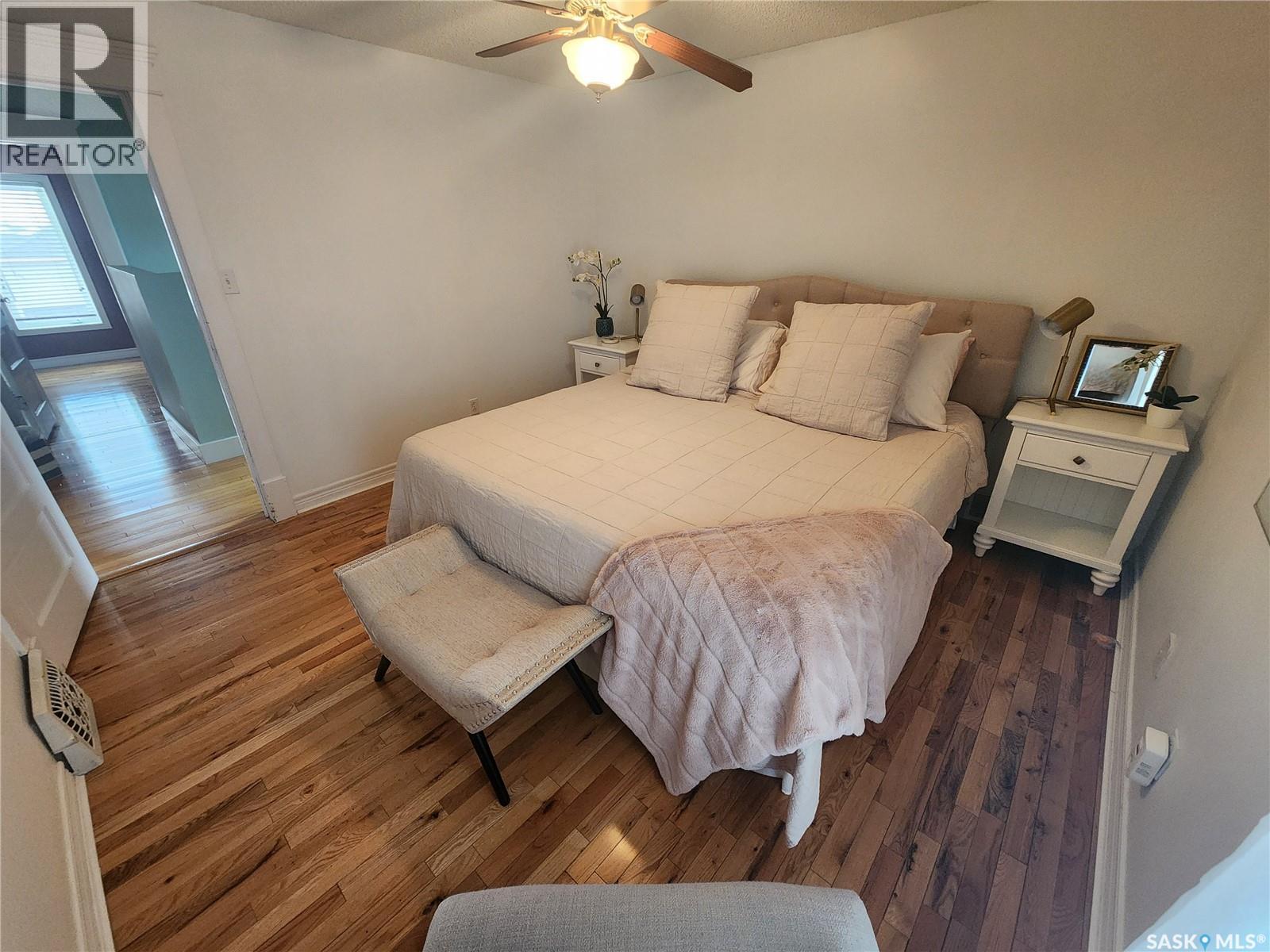 947 Albert STREET — photo 25