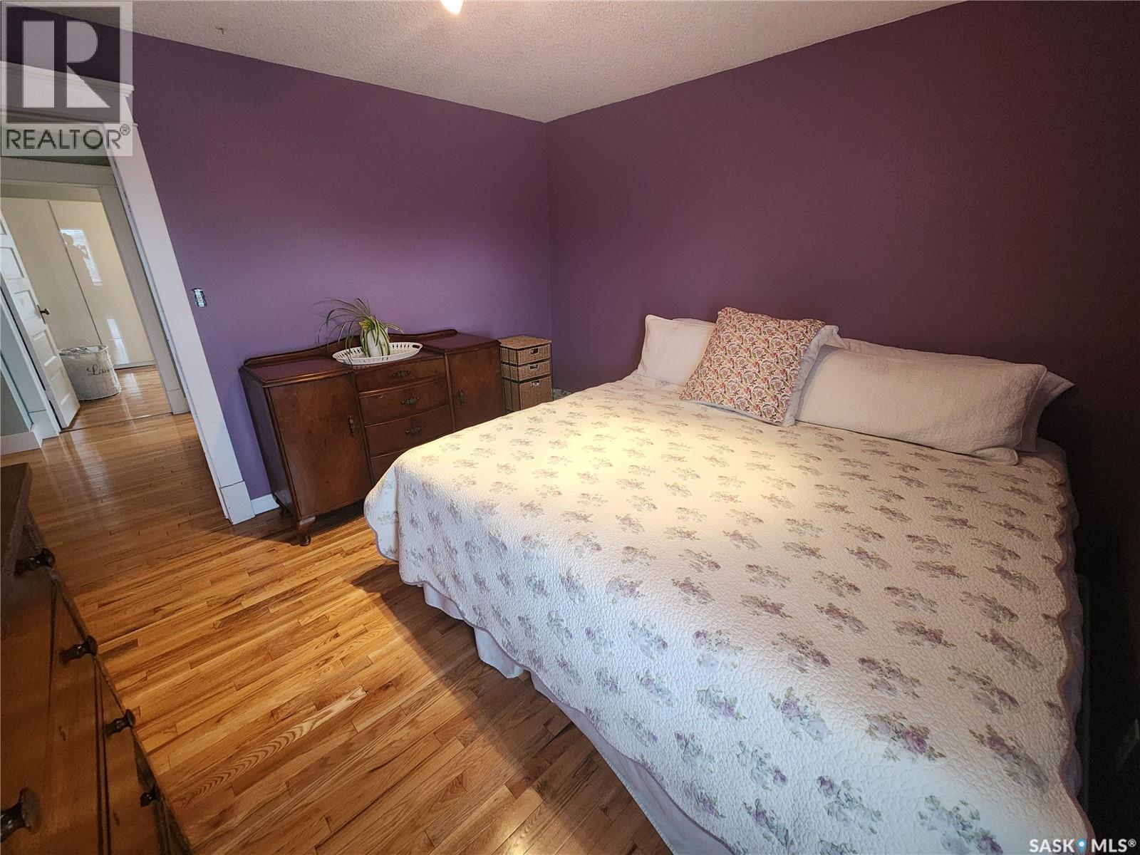 947 Albert STREET — photo 27