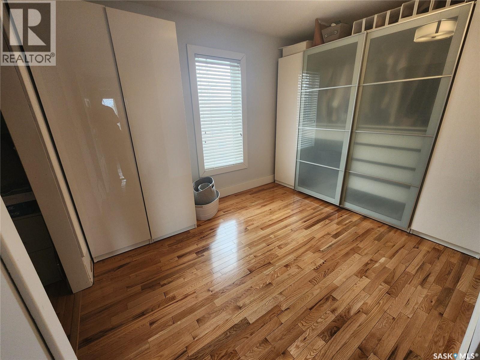 947 Albert STREET — photo 30