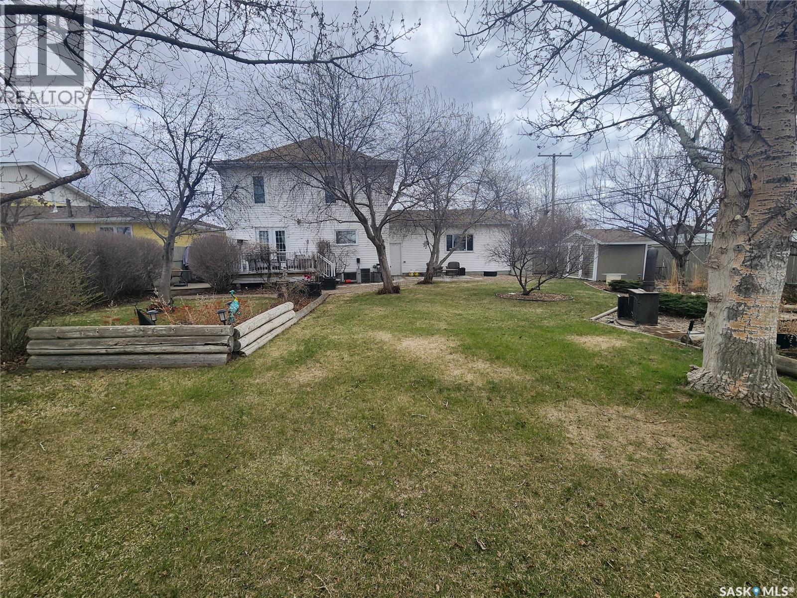 947 Albert STREET — photo 44