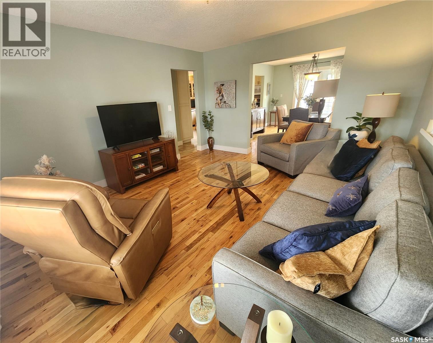 947 Albert STREET - photo 5