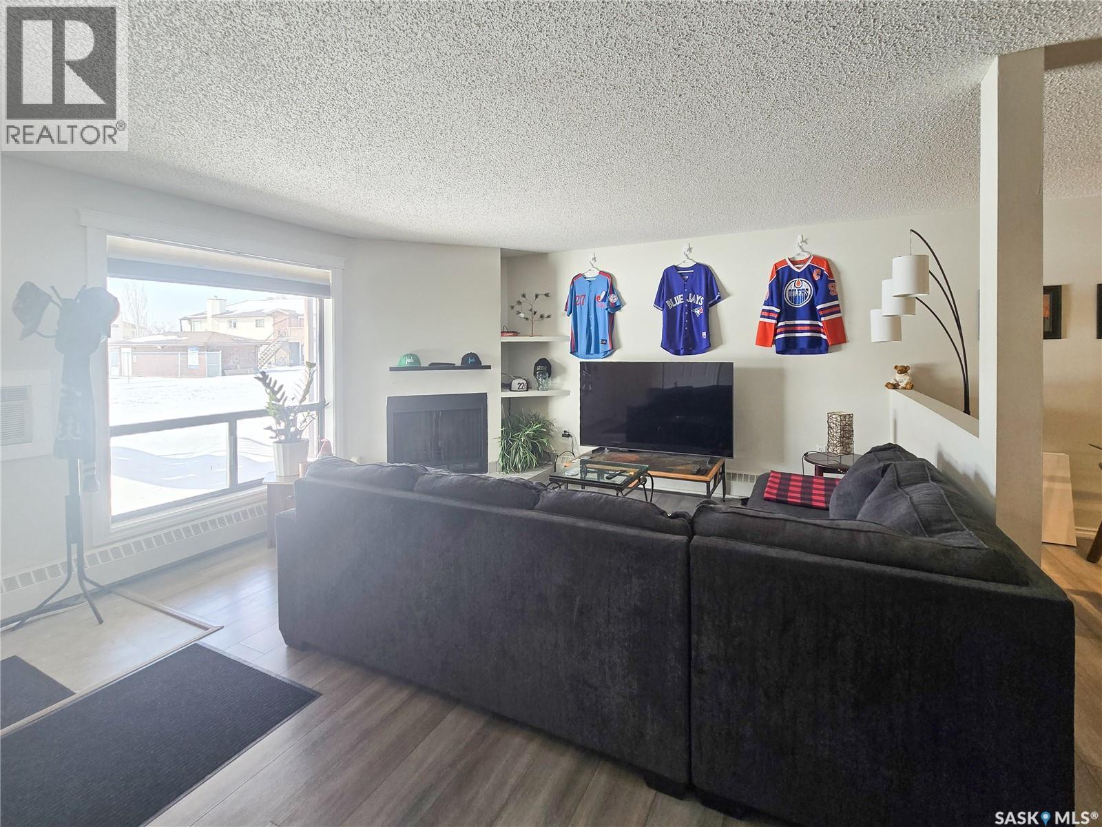 #108 2931 Harding STREET - 14