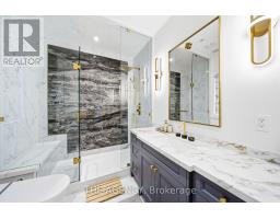 8 Bayview Park Lane, Richmond Hill, ON L4E3G1 Photo 23