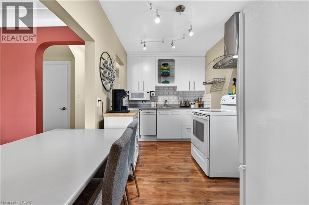 5 JANIS Court, Dundas, Ontario, L9H1S8 — Photo 10