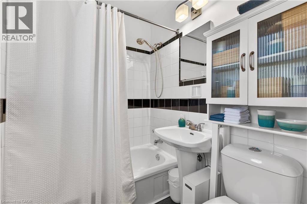 5 JANIS Court, Dundas, Ontario, L9H1S8 — Photo 19