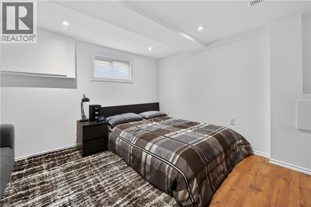 5 JANIS Court, Dundas, Ontario, L9H1S8 — Photo 31