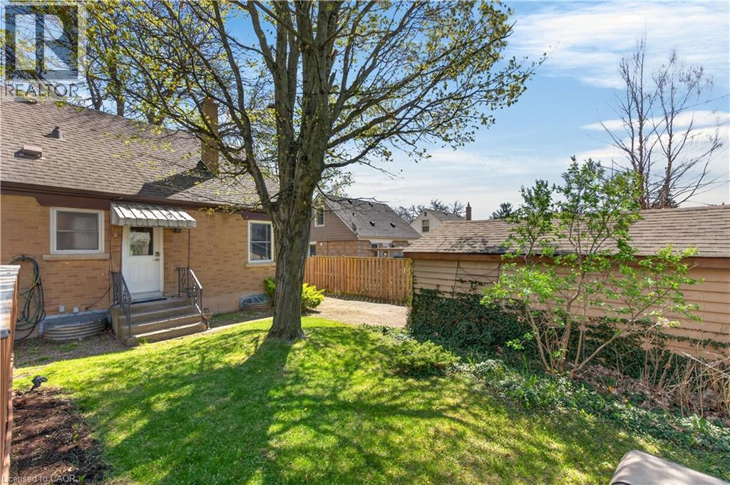 5 JANIS Court, Dundas, Ontario, L9H1S8 — Photo 42