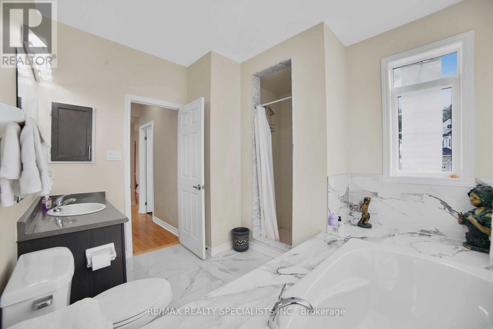 61 RIVERWALK PLACE - 21