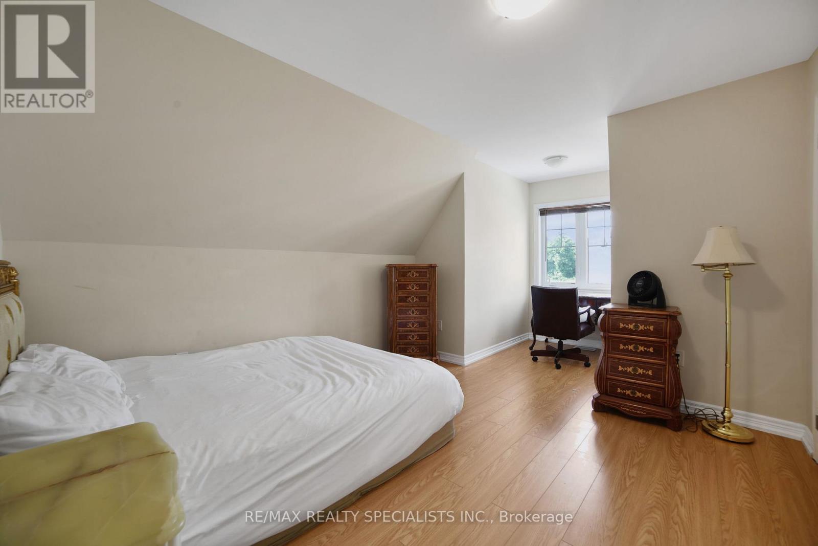 61 RIVERWALK PLACE - 27