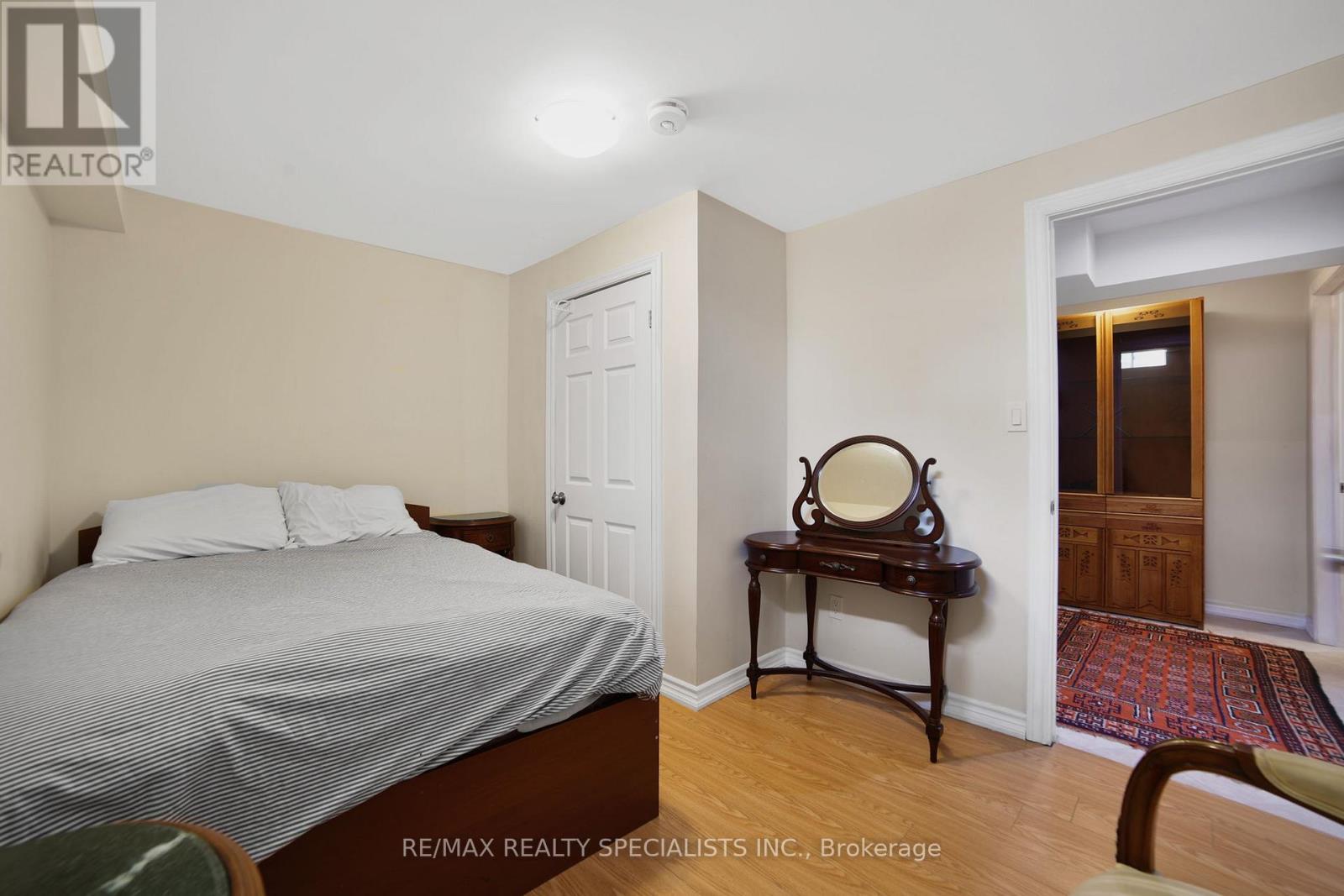 61 RIVERWALK PLACE - 30