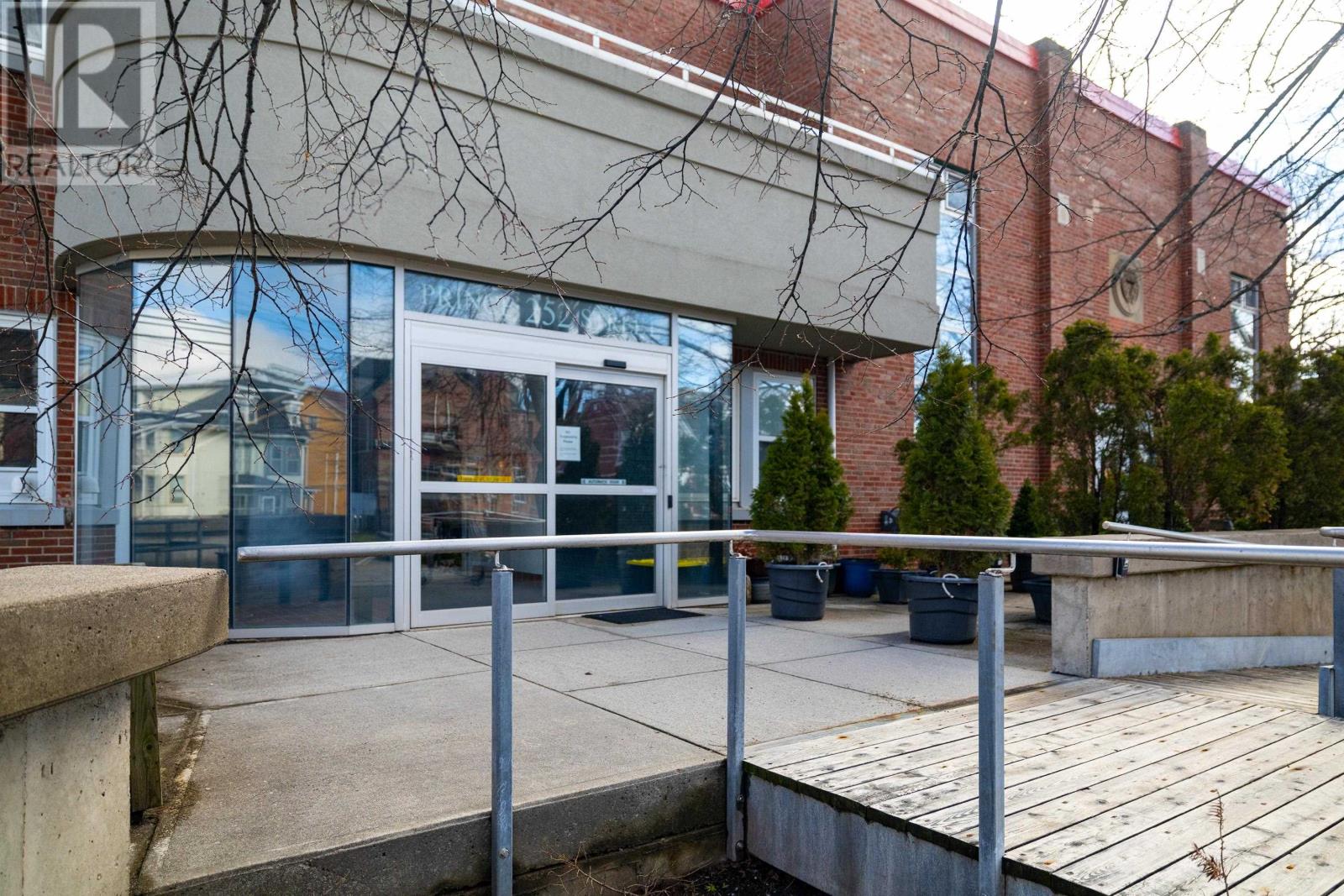 7 252 Prince Street - 4
