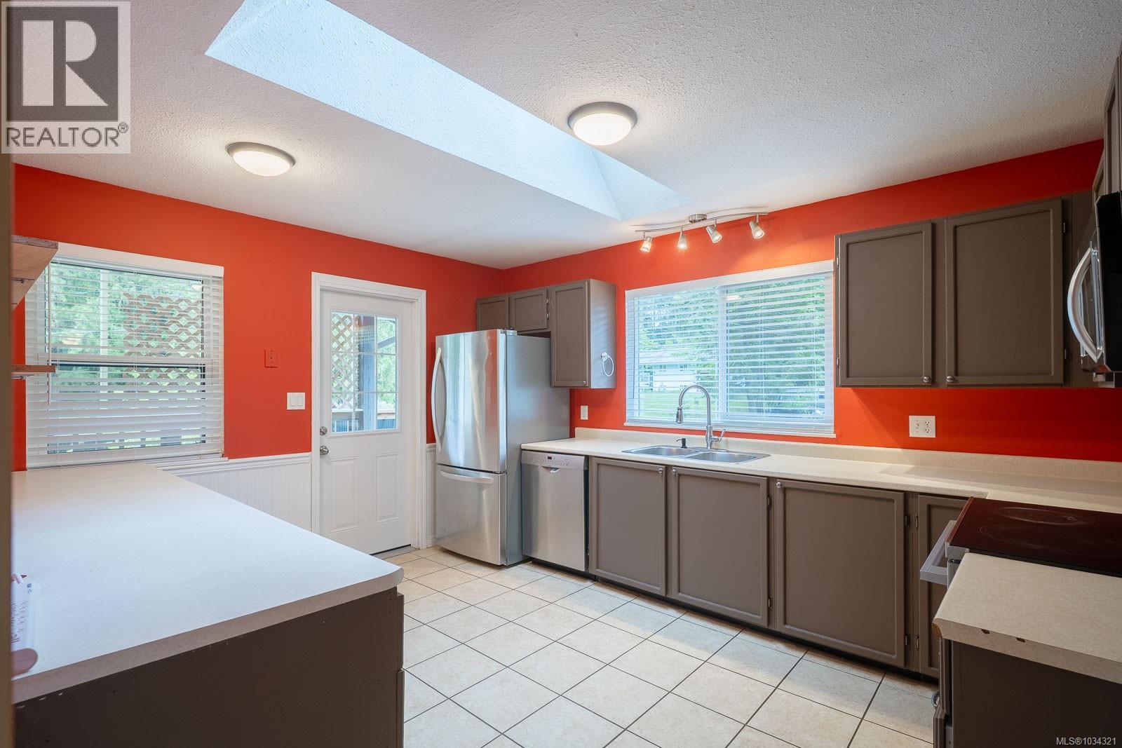 2045 Furn Rd - 30
