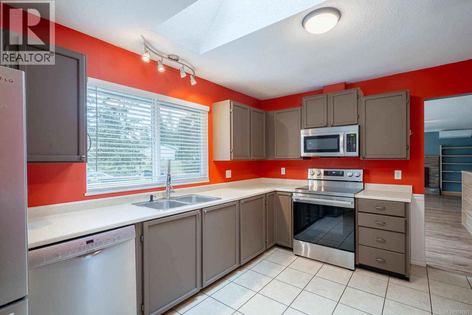 2045 Furn Rd - 32