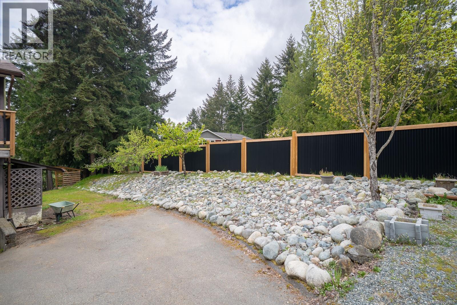 2045 Furn Rd - 8