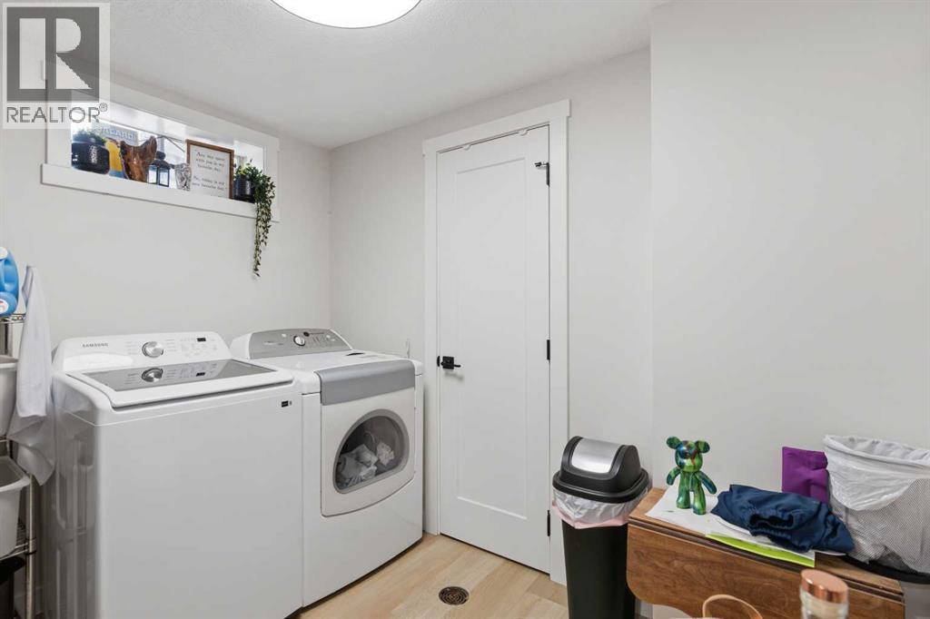 7107 54 Avenue NW - 32