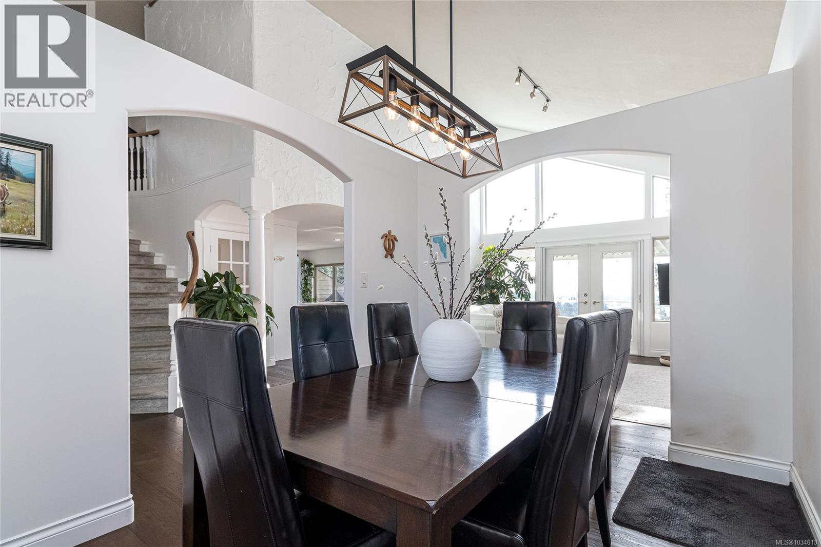 150 Rainbow Cres - 13