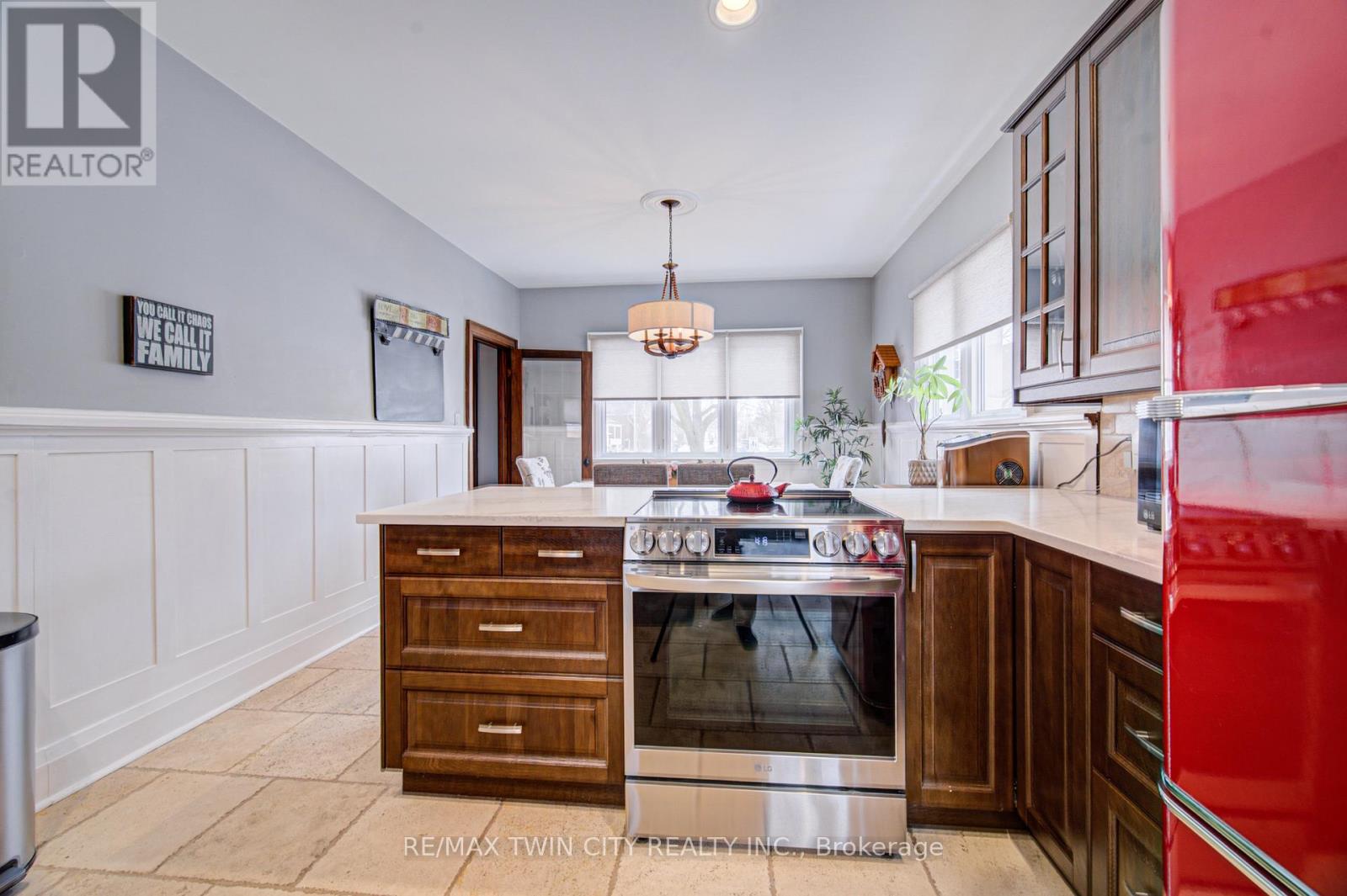 53 LINCOLN AVENUE - 16