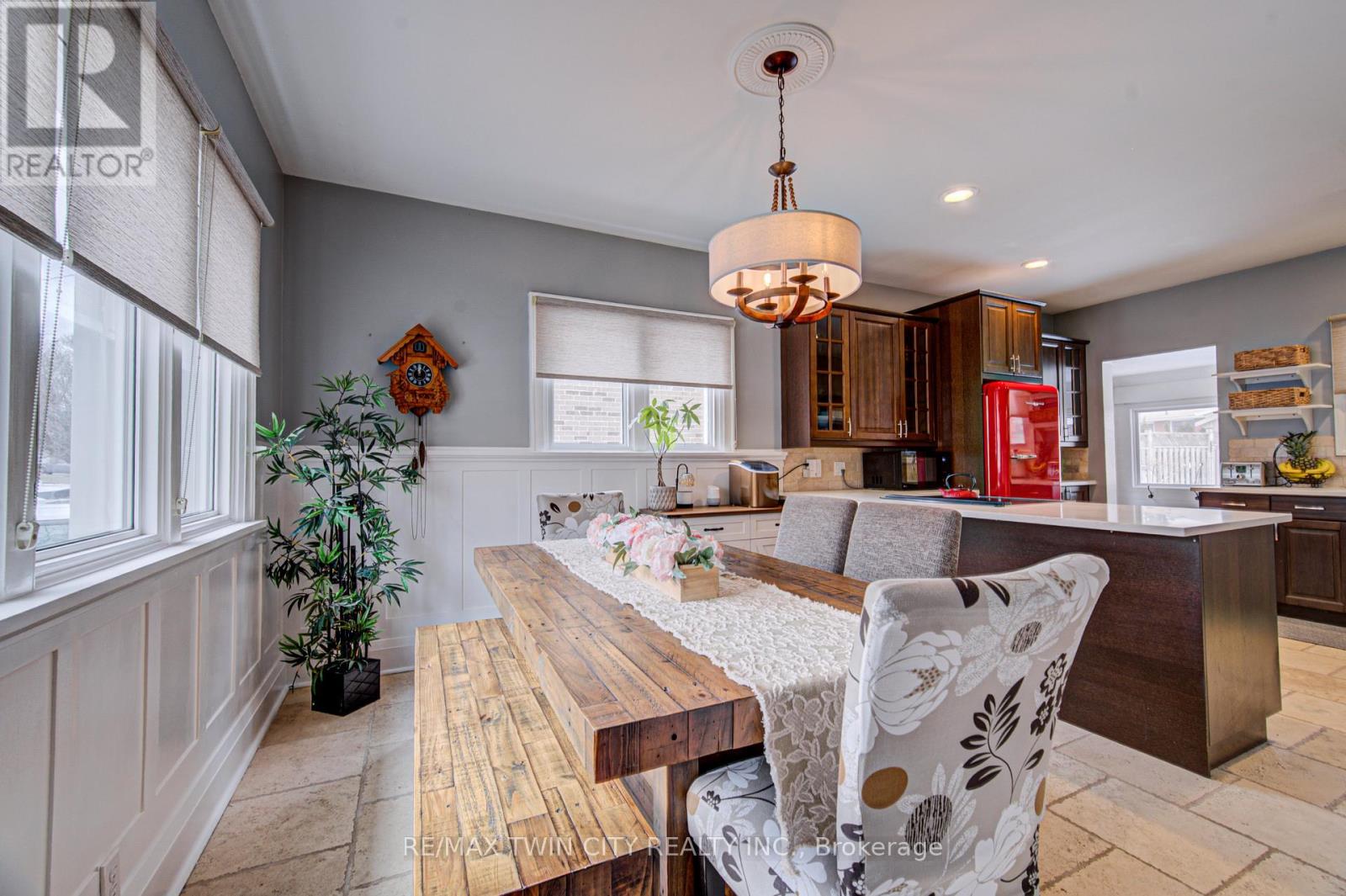 53 LINCOLN AVENUE - 18