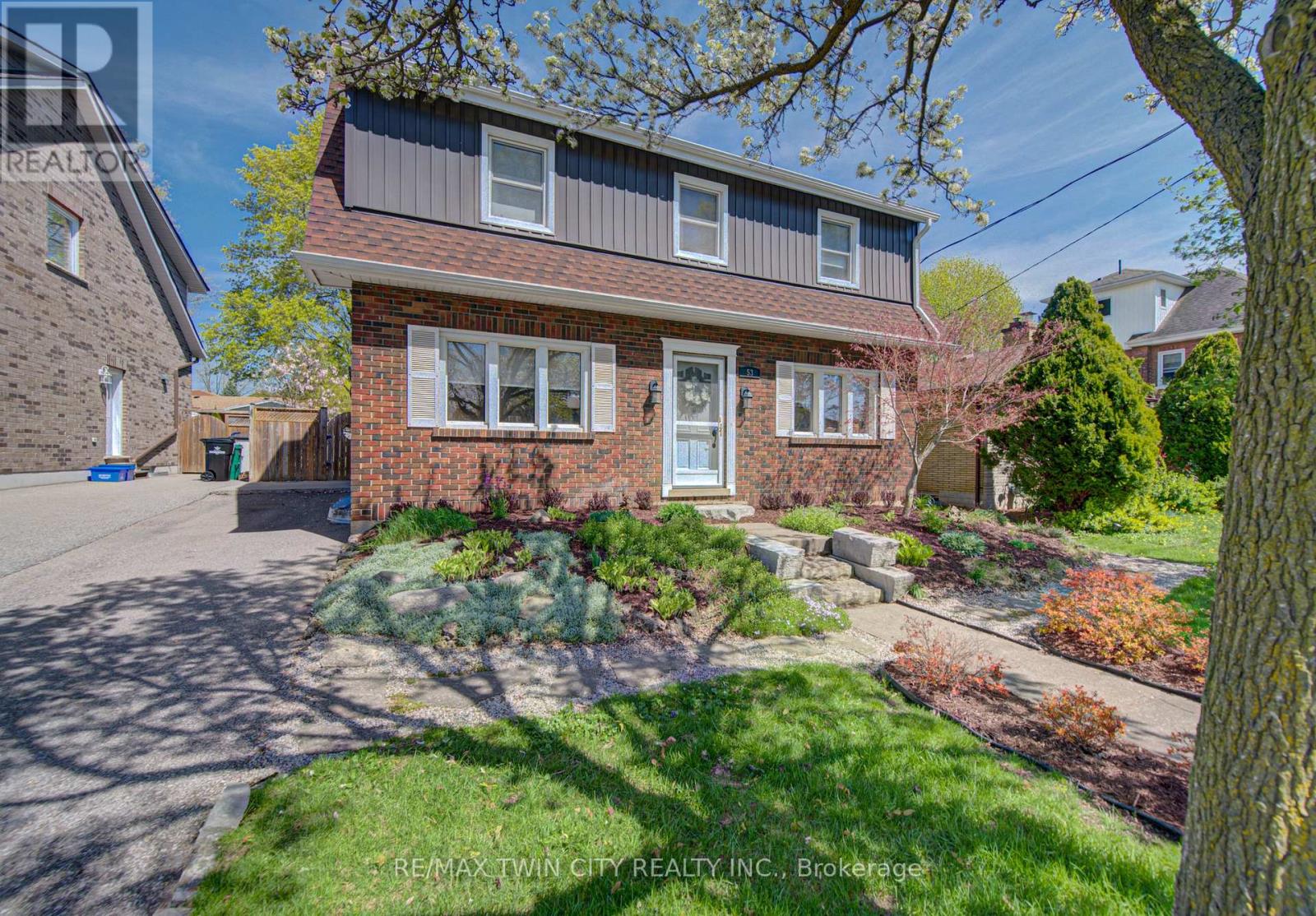 53 LINCOLN AVENUE - 2