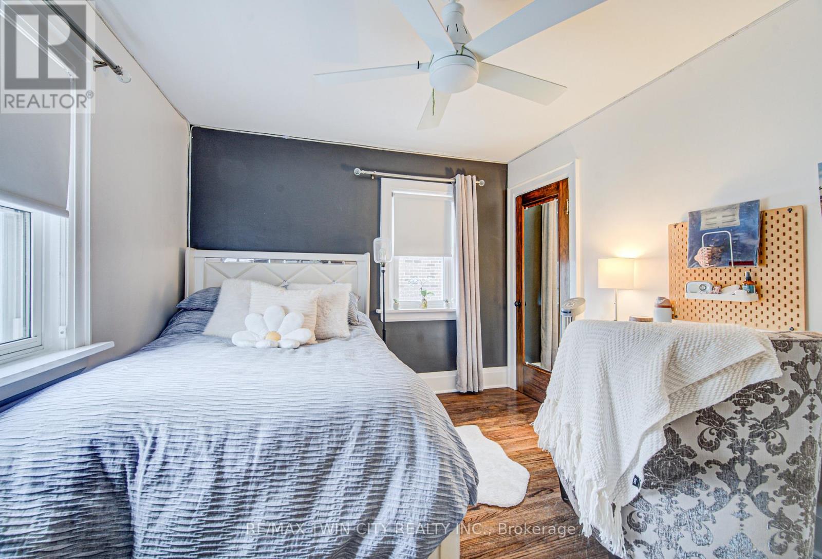 53 LINCOLN AVENUE - 26