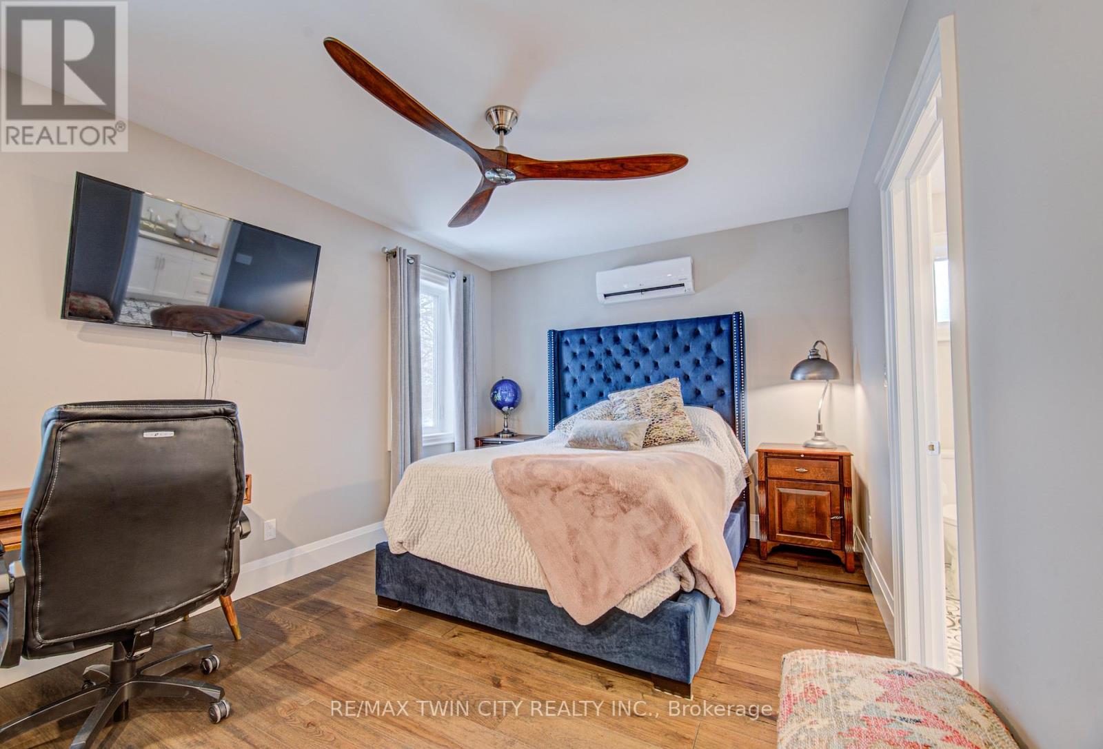 53 LINCOLN AVENUE - 28