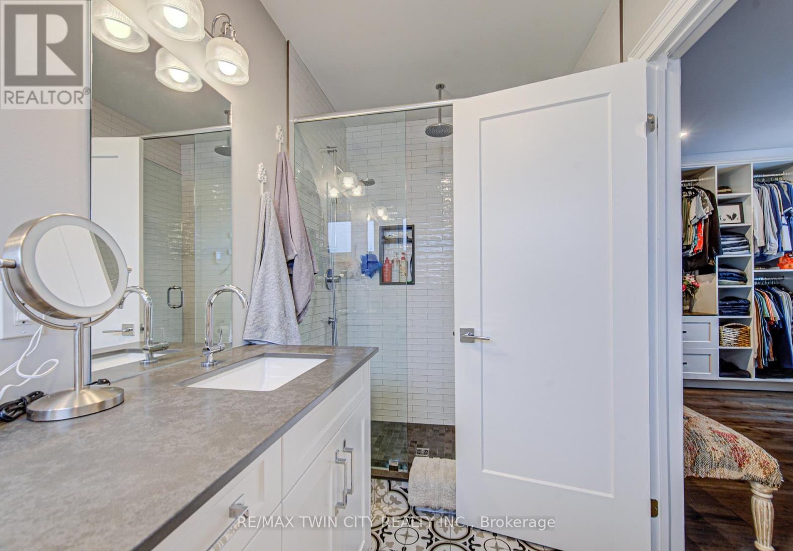53 LINCOLN AVENUE - 30