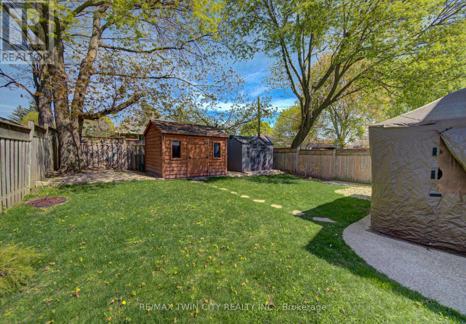 53 LINCOLN AVENUE - 39