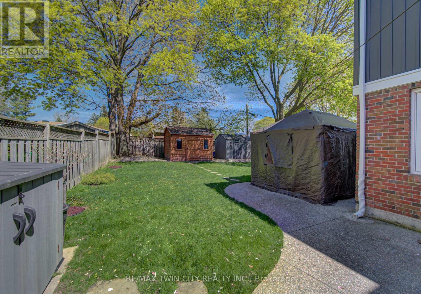 53 LINCOLN AVENUE - 40