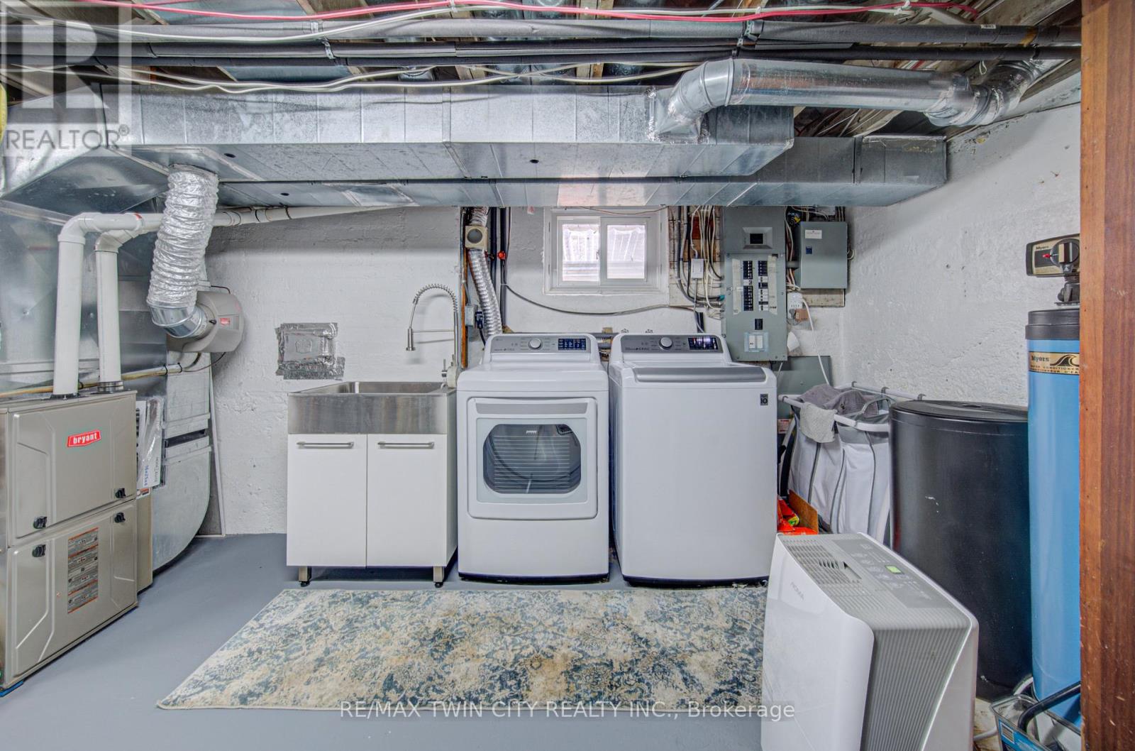 53 LINCOLN AVENUE - 44