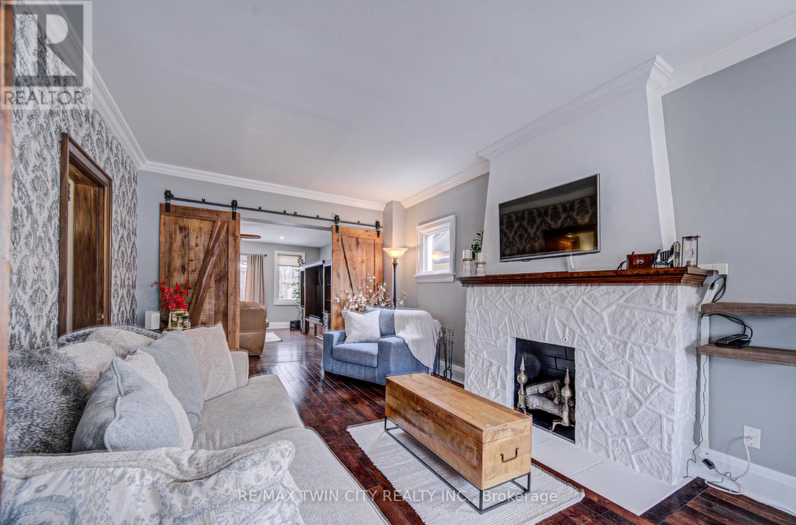 53 LINCOLN AVENUE - 8