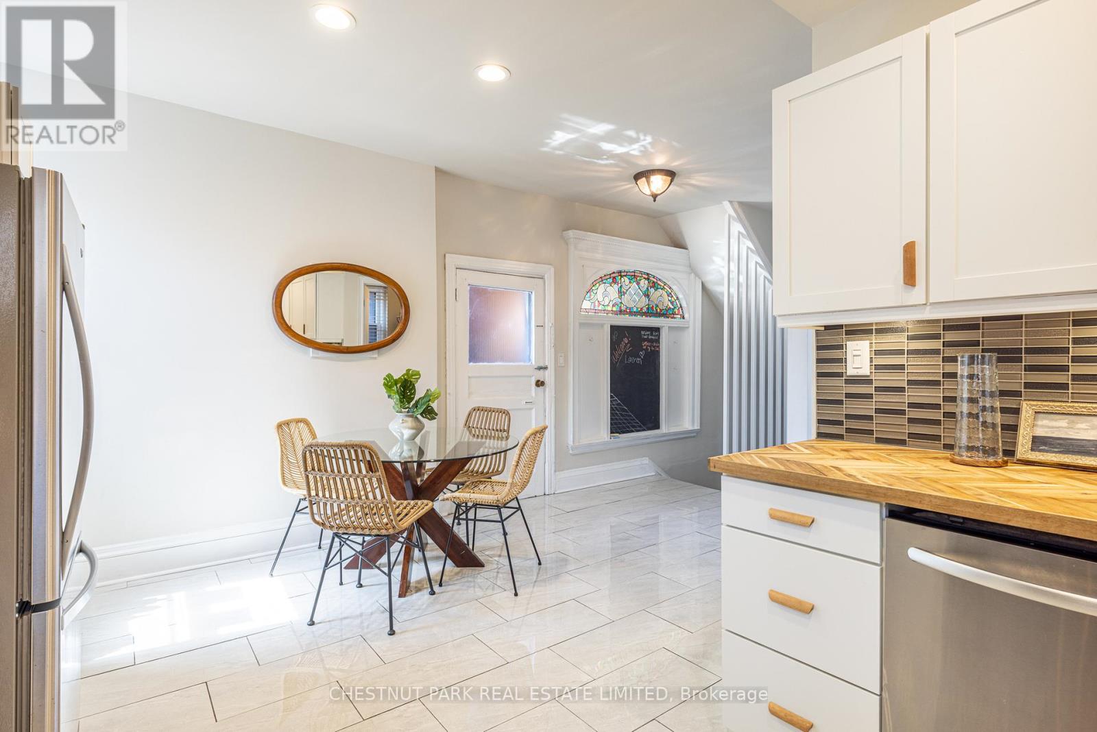 177 CHARLTON AVENUE W - 11