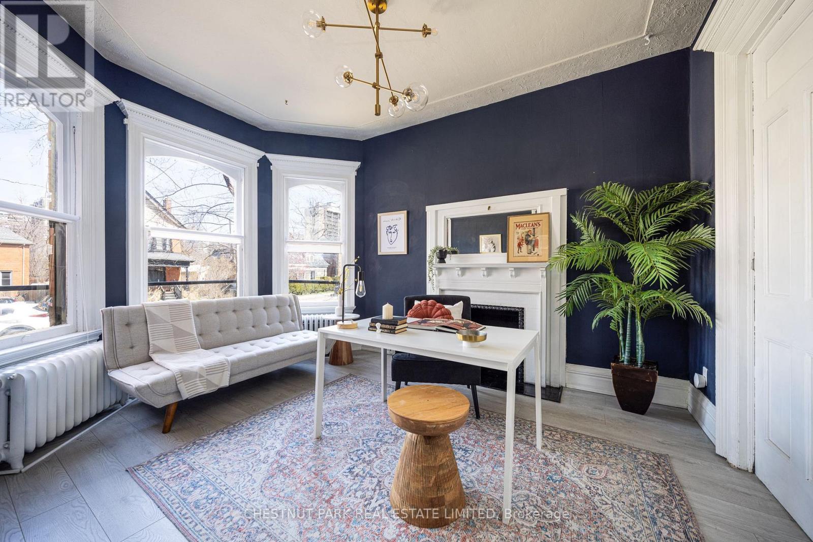 177 CHARLTON AVENUE W - 25