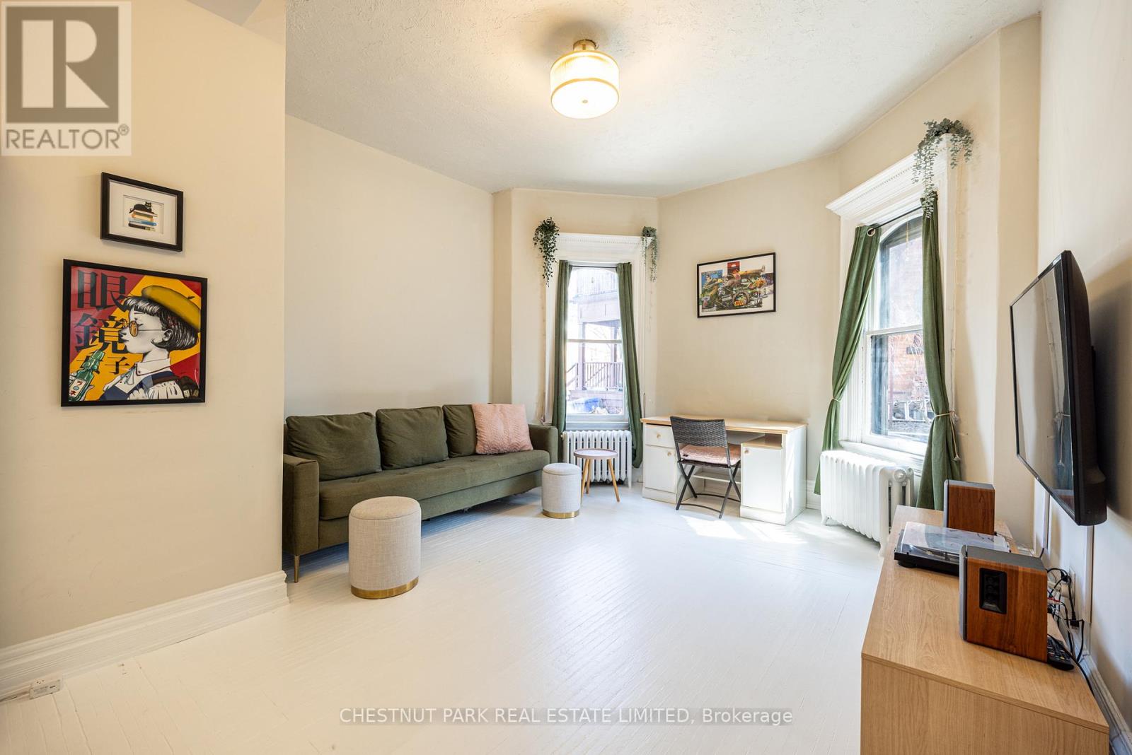 177 CHARLTON AVENUE W - 27